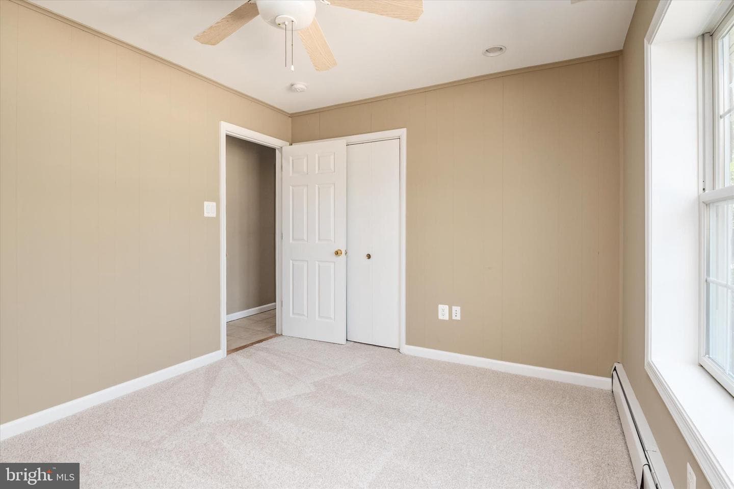 401 Beach Drive photo 32