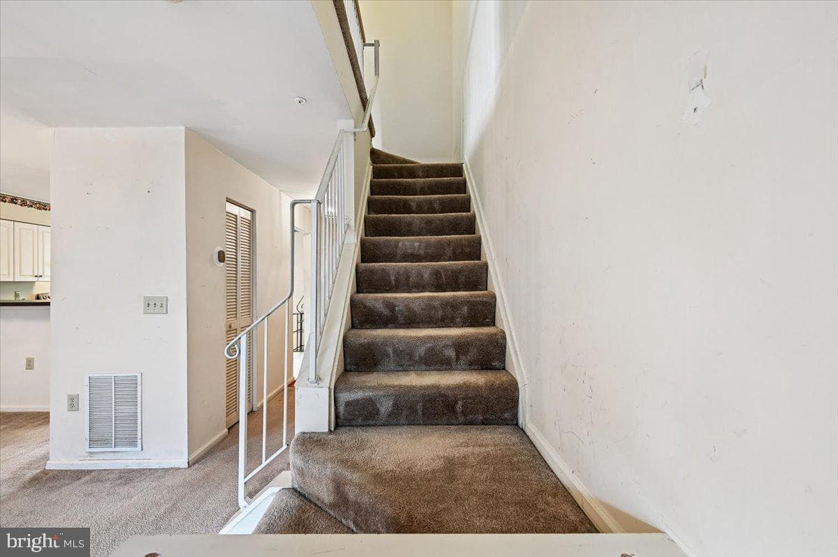 2441 Wentworth Drive photo 23