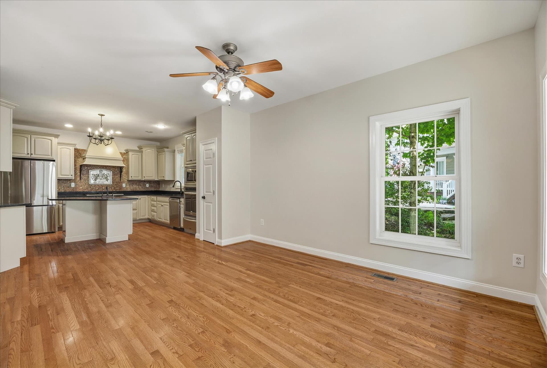 262 Capote Ct E photo 16