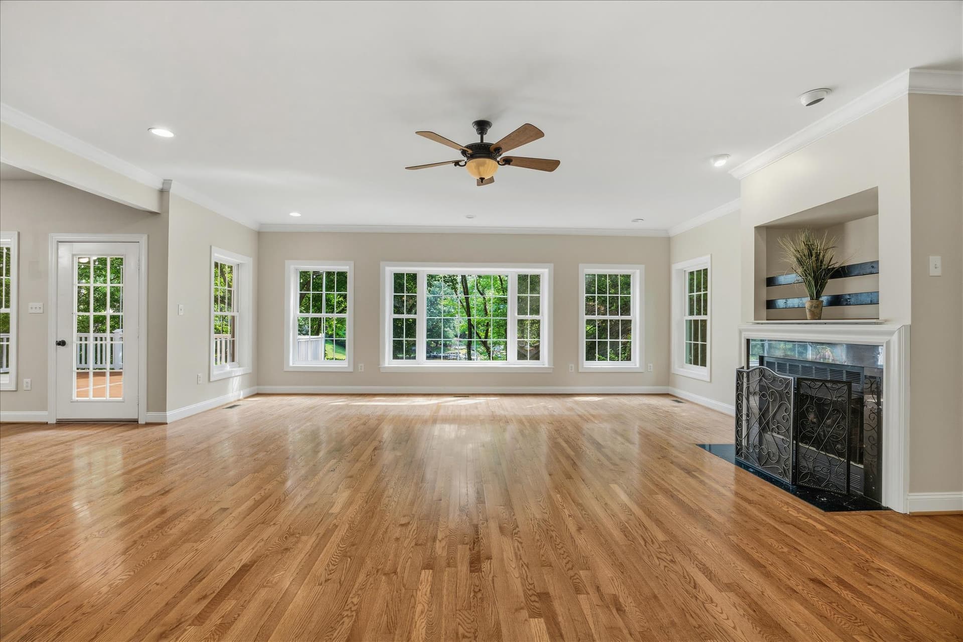 262 Capote Ct E photo 9