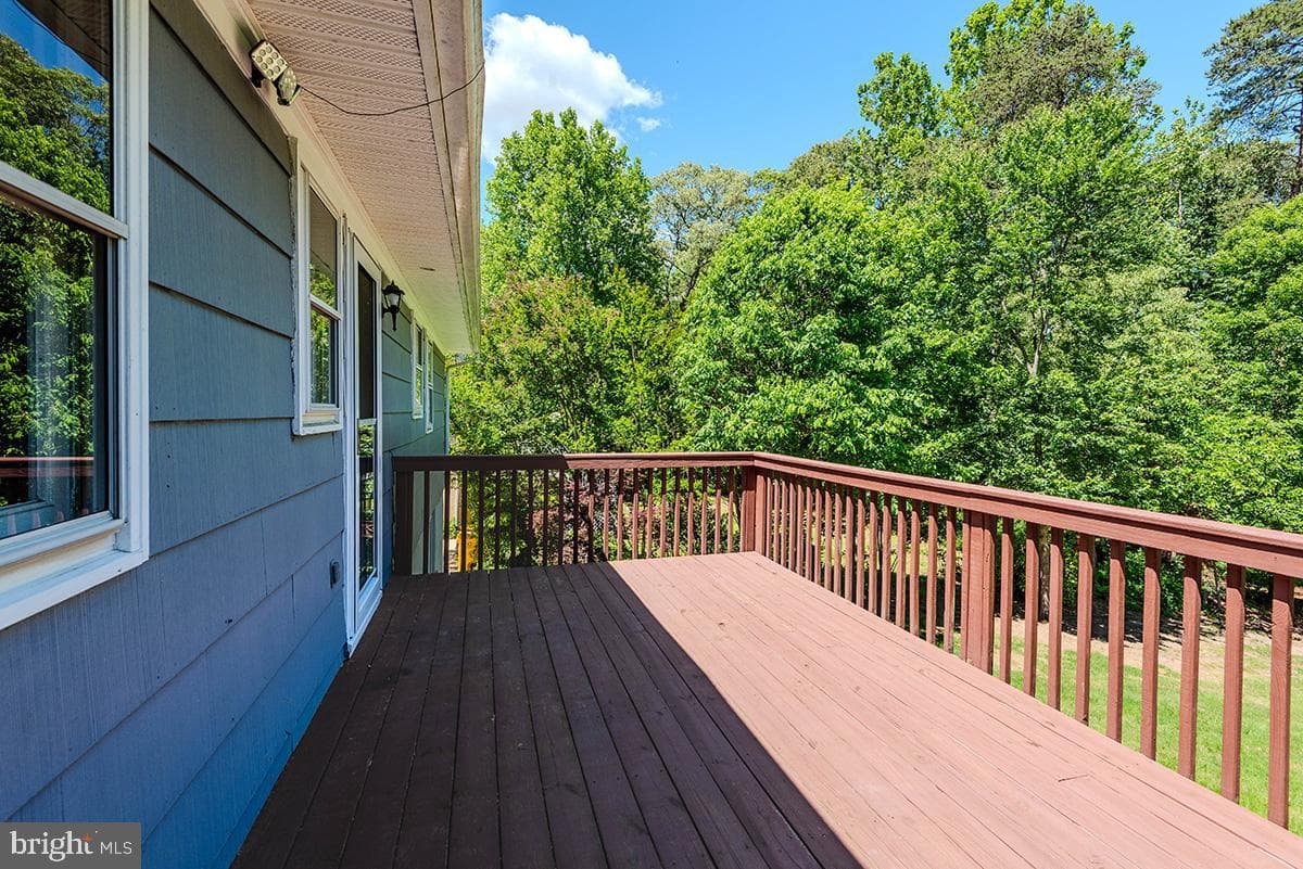 149 Northway photo 16