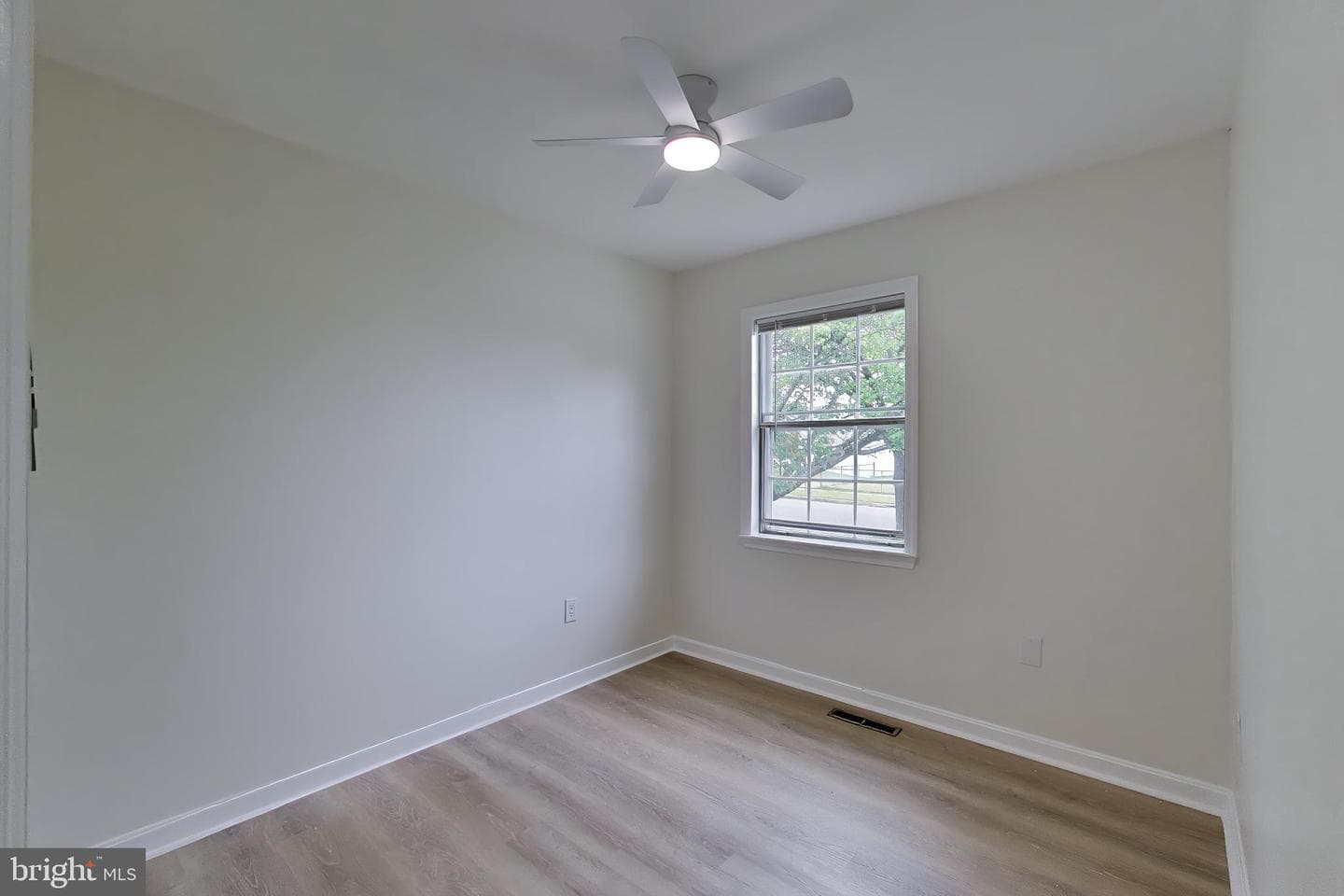 1242 Cedarcliff Drive photo 21