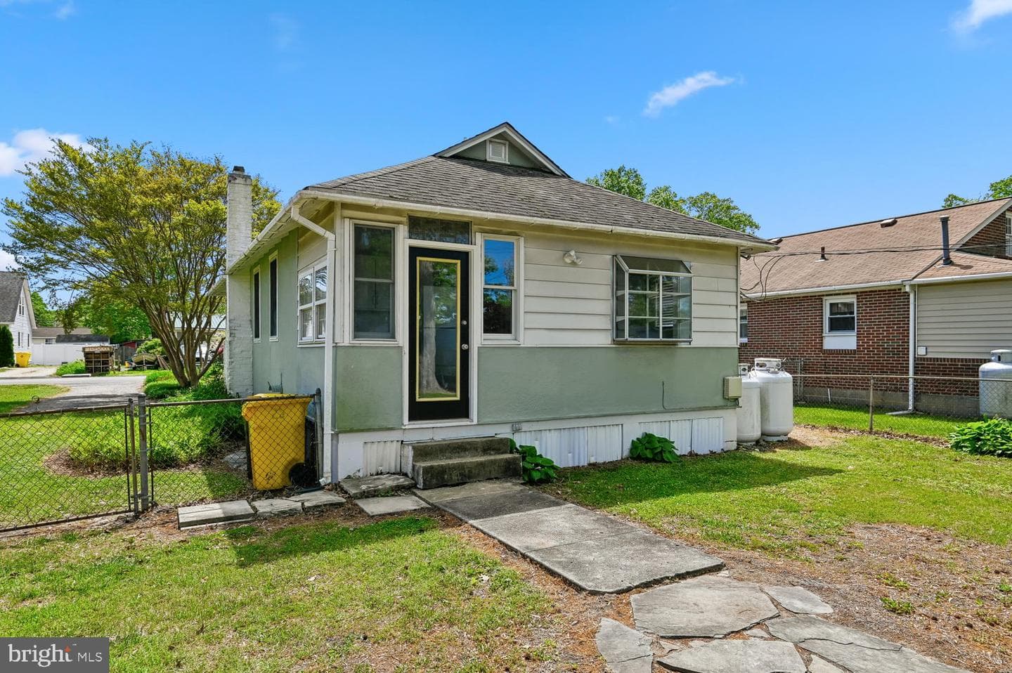 302 Linden Avenue photo 4