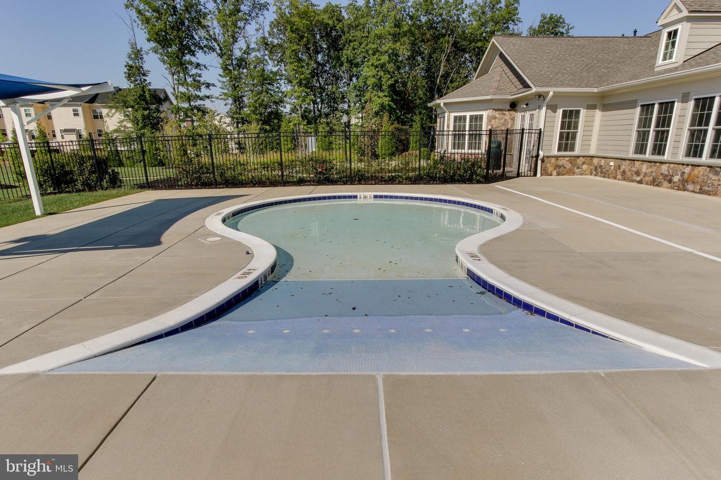 7676 Timbercross Lane photo 36