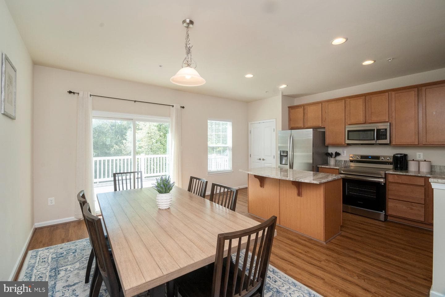 7676 Timbercross Lane photo 5