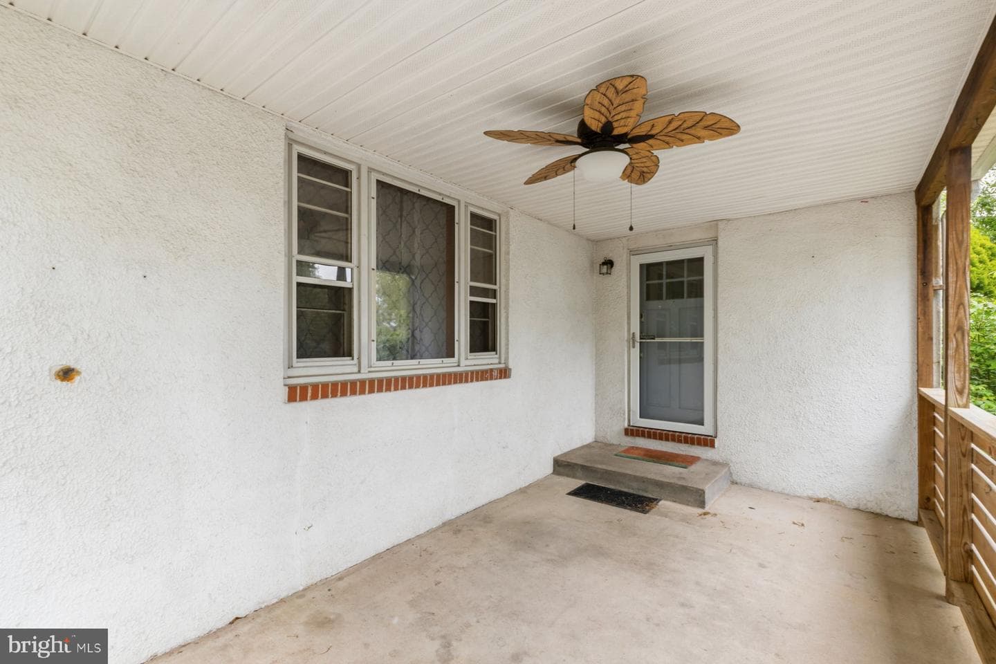 995 9th Street photo 29