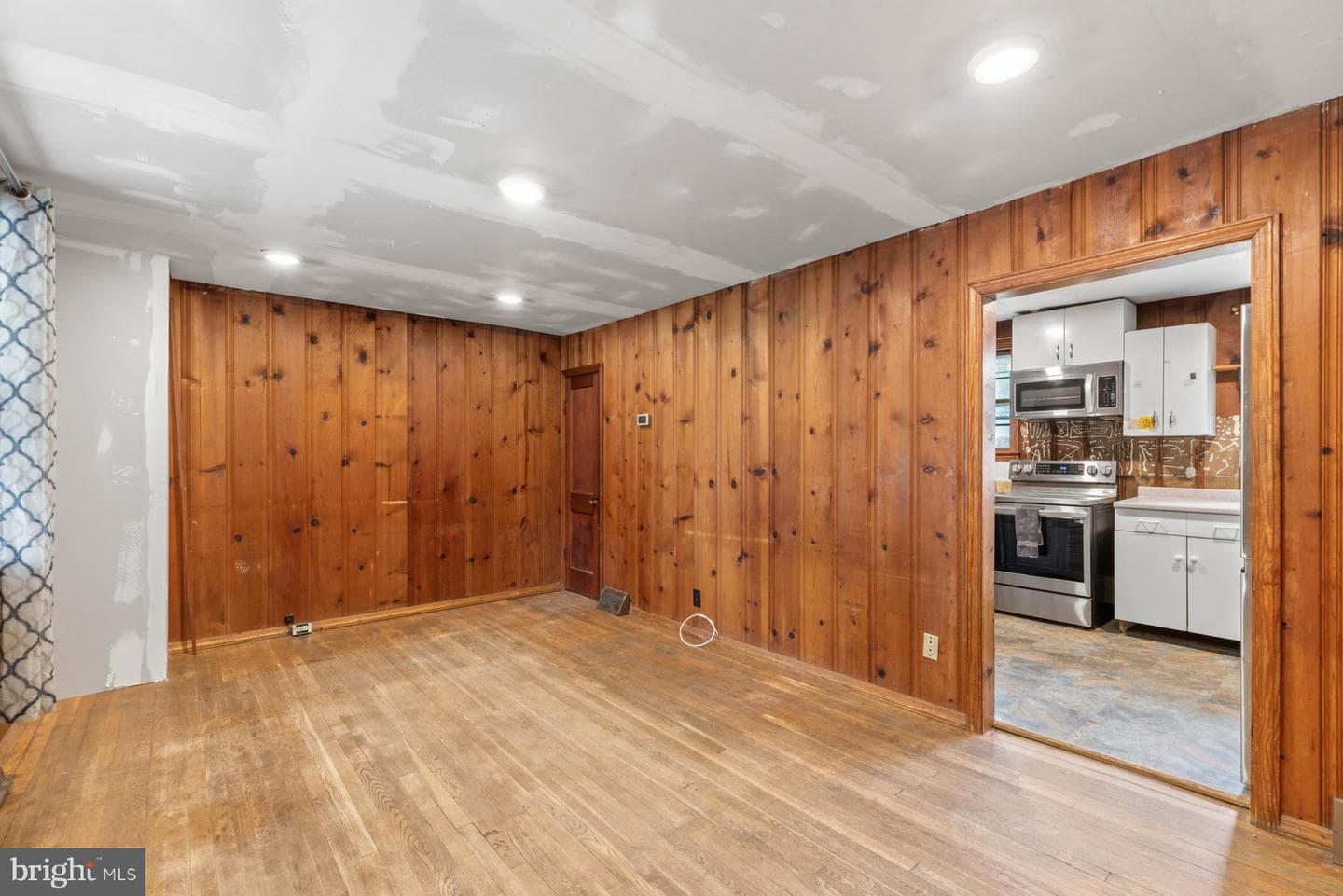 995 9th Street photo 4