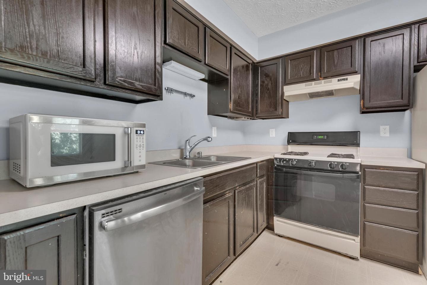 1722 Barnwood Court photo 12