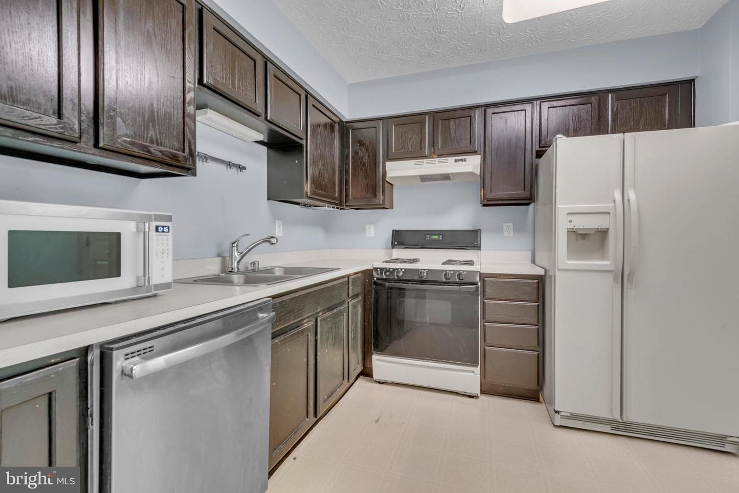 1722 Barnwood Court photo 13