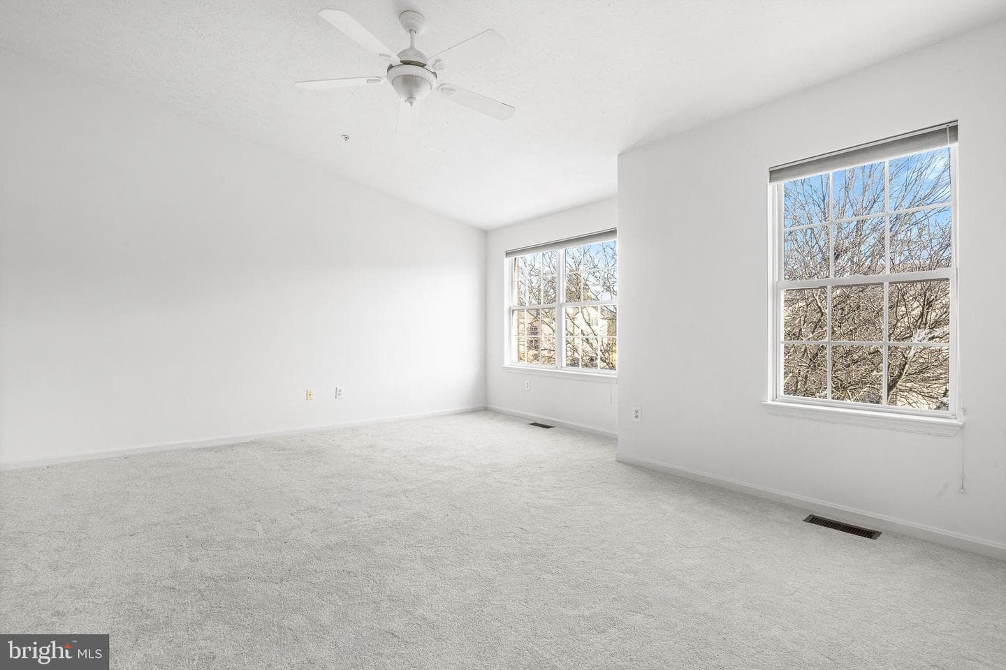 50 Hearthstone Court photo 26