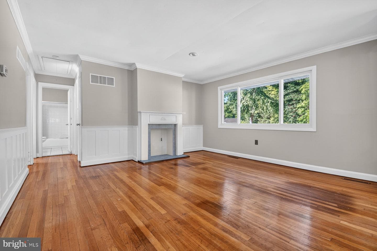 336 Regina Court photo 10