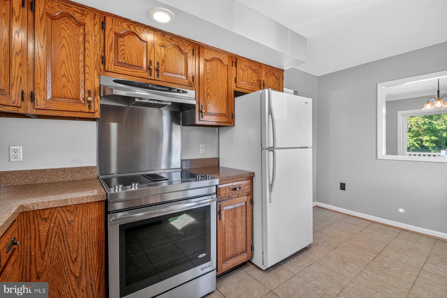 336 Regina Court photo 20