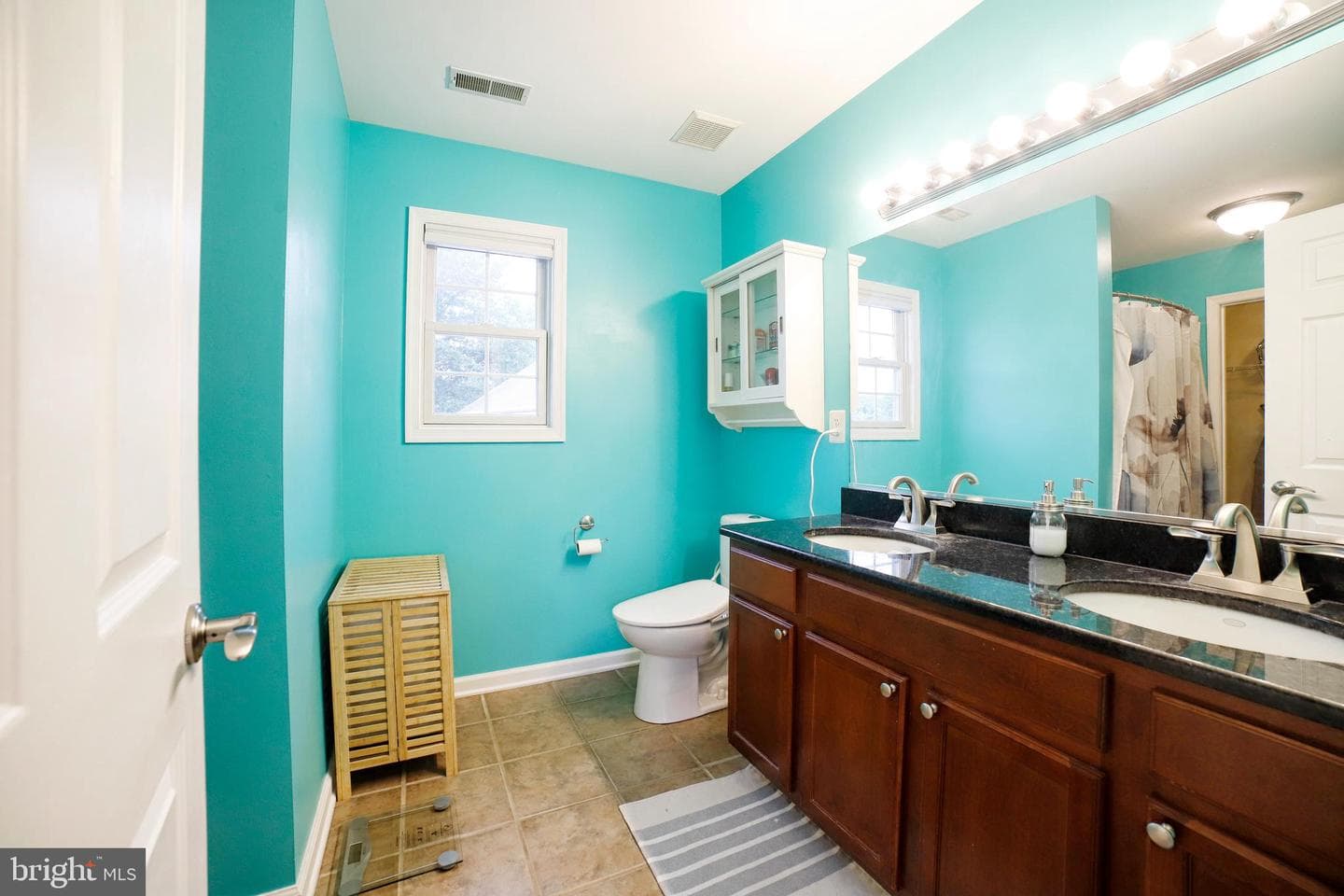 833 Selby Boulevard photo 33