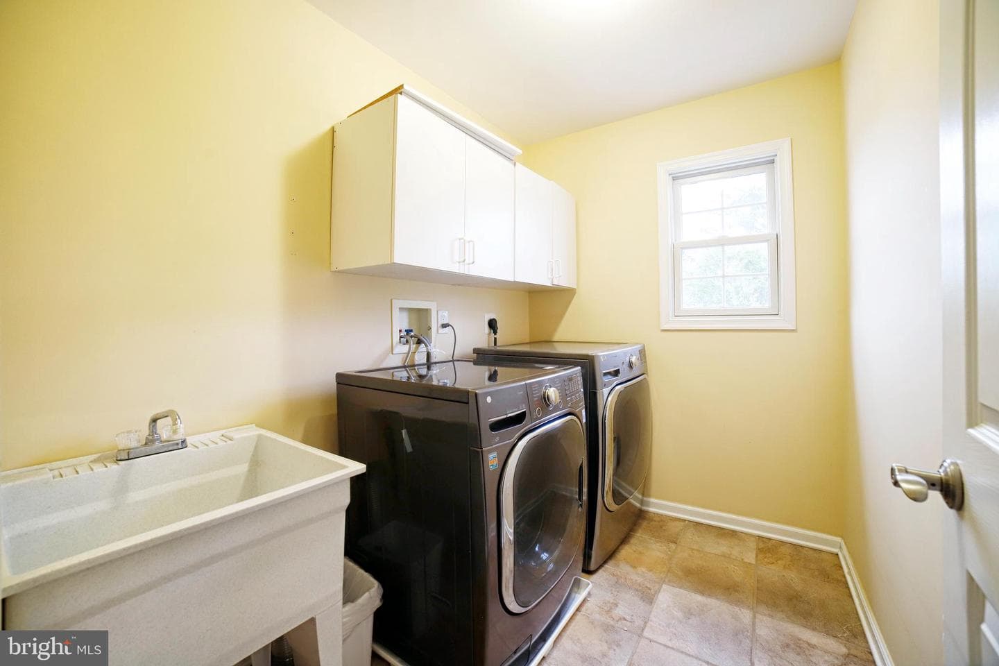 833 Selby Boulevard photo 42