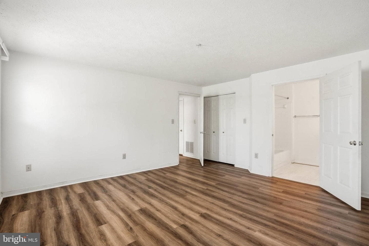 699 Winding Stream Way #102 photo 17