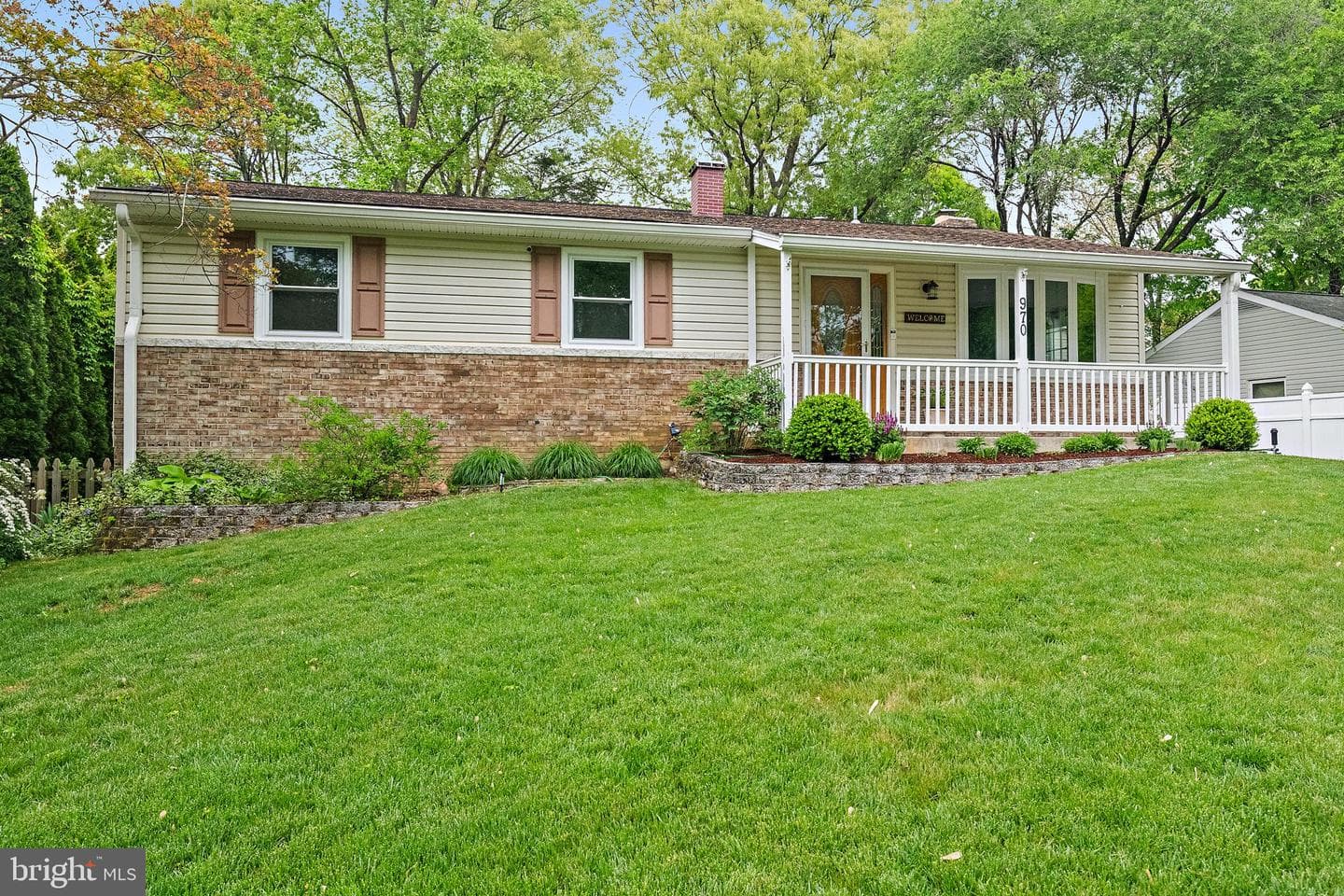 970 Highpoint Drive photo 2