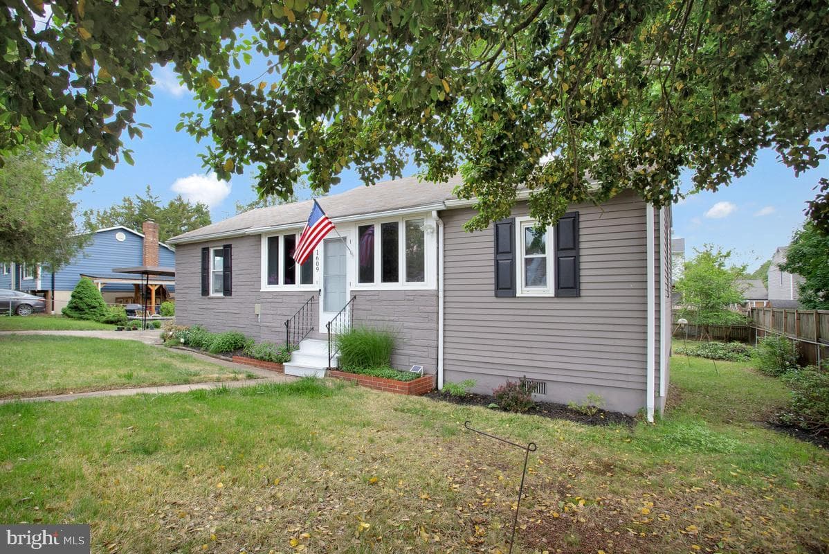 1609 Bentley Road photo 8