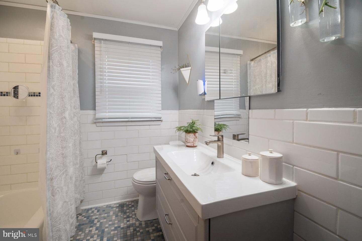 6303 Homewood photo 20