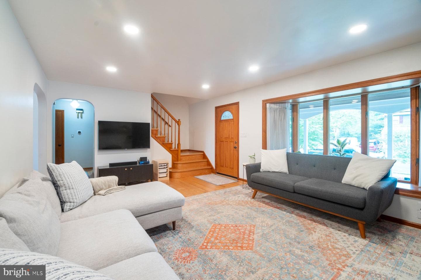 6303 Homewood photo 8