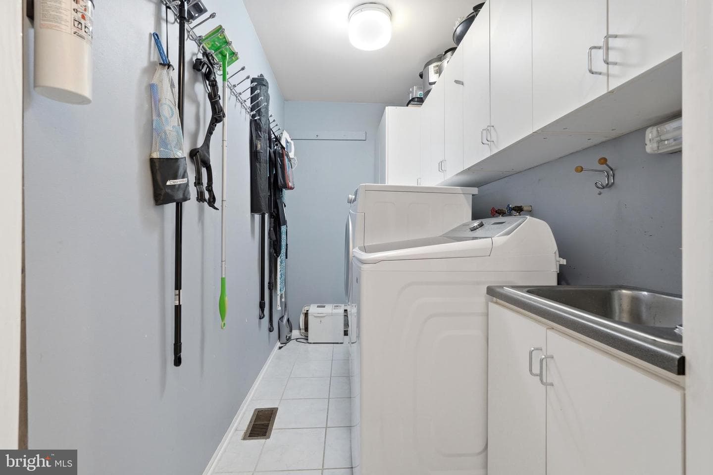 279 Capote Court W photo 36