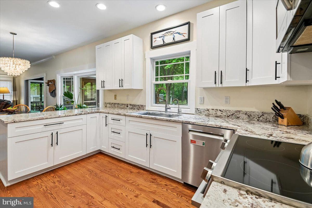 1430 Bay Head Road photo 5