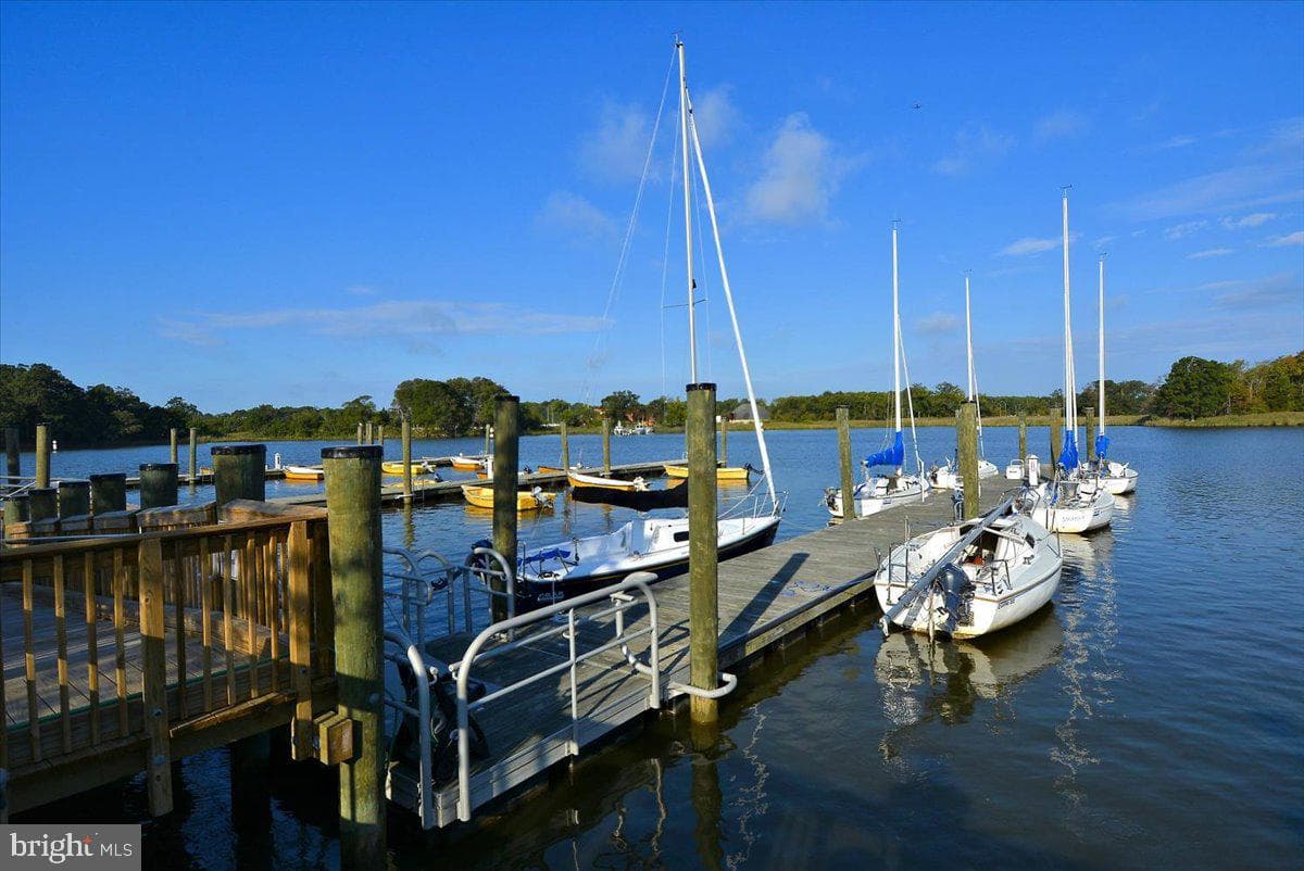 1430 Bay Head Road photo 89