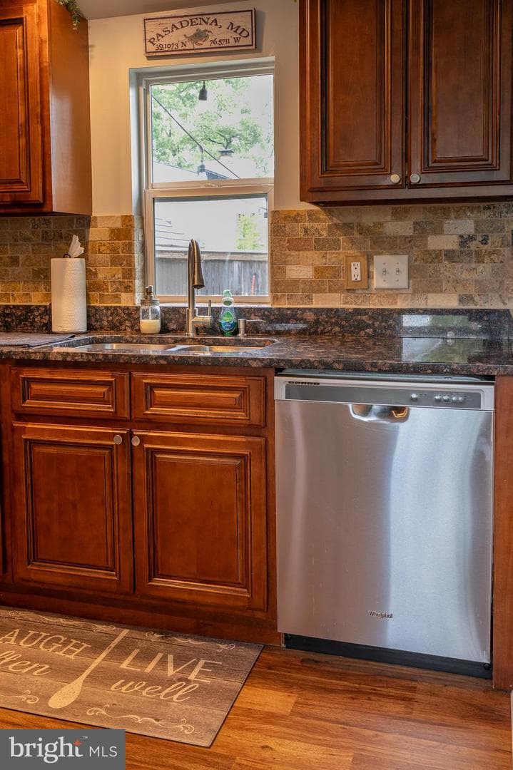 1816 Cremen Road photo 9