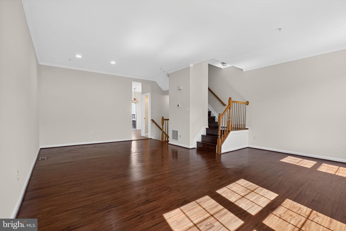 7706 Periwinkle Way photo 3