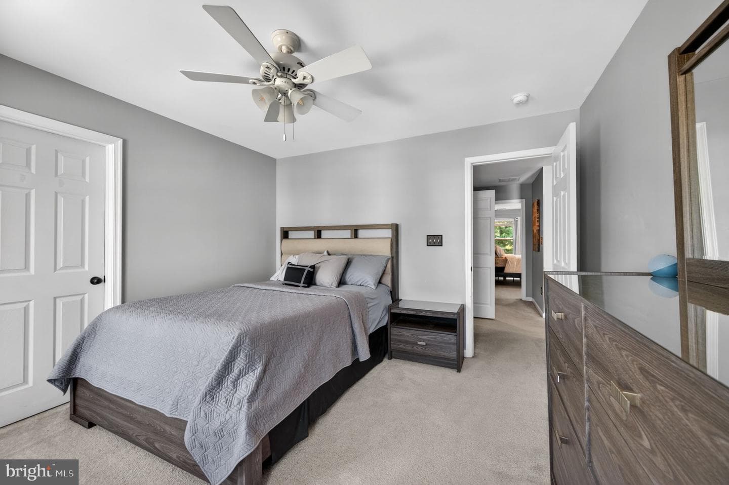 452 Larkspur Lane photo 34