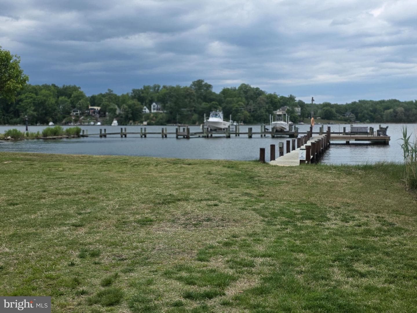 145 Edgewater Drive photo 93