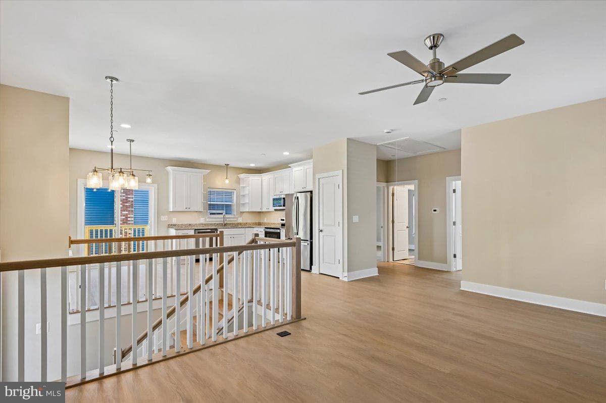 7784 Lakeland Avenue photo 5