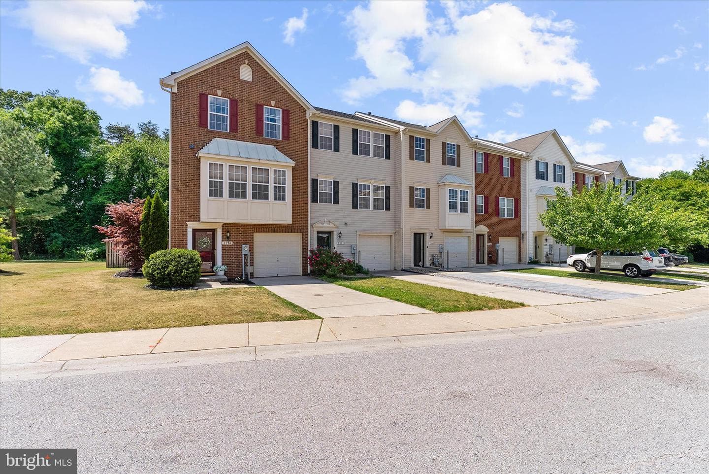 7214 Mockingbird Cir photo 3
