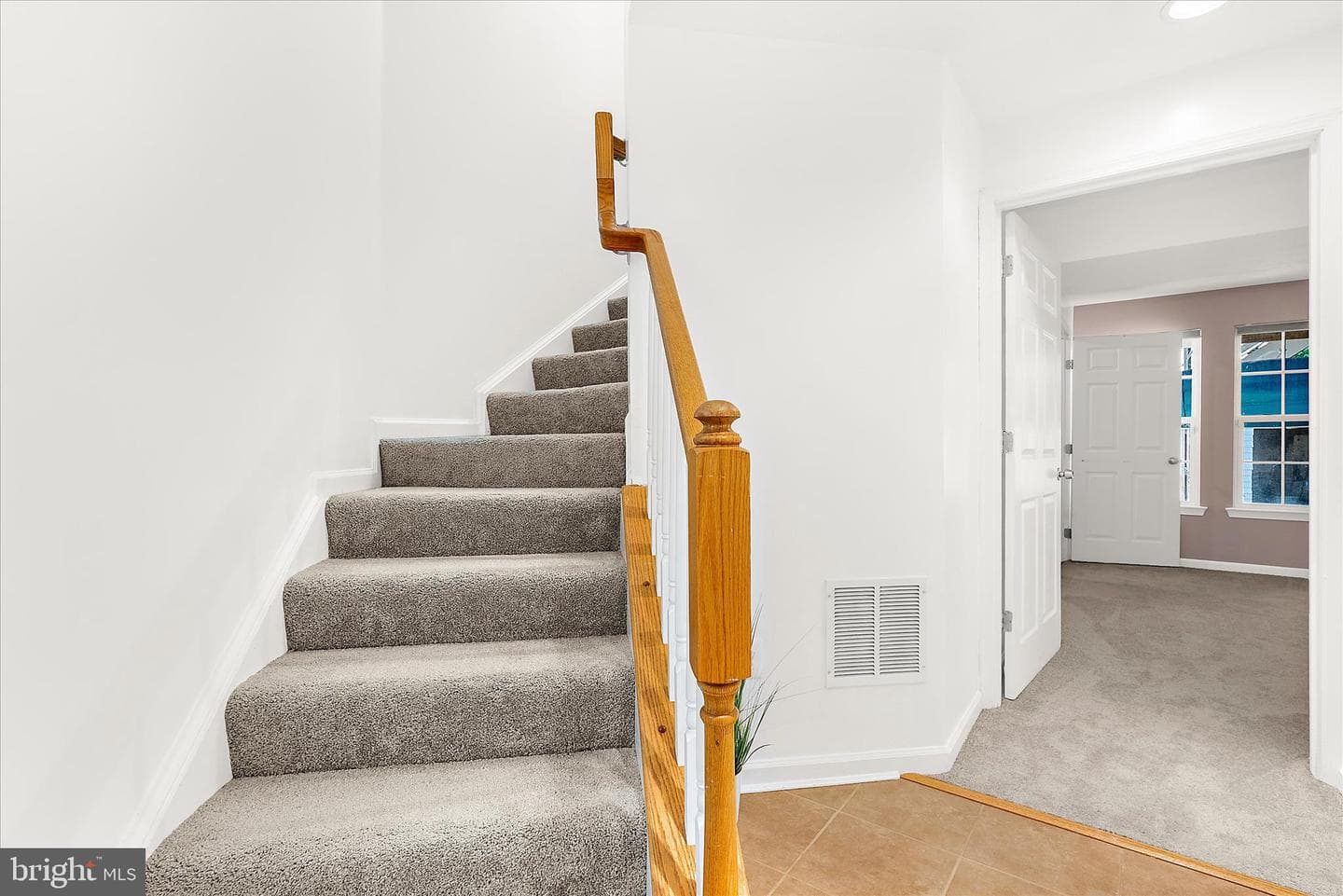 7214 Mockingbird Cir photo 32