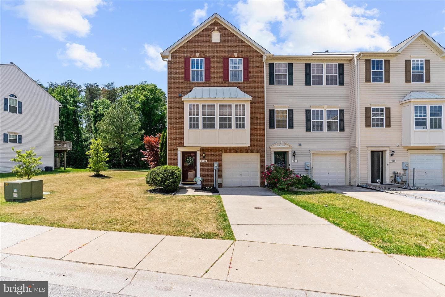 7214 Mockingbird Cir photo 4