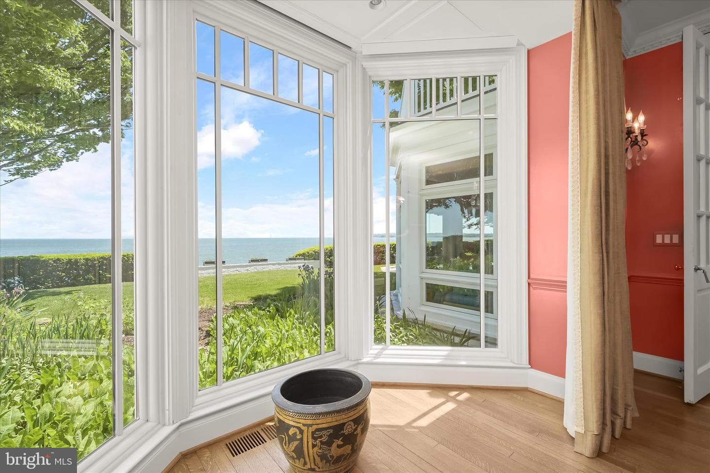 747 Bywater Road photo 37