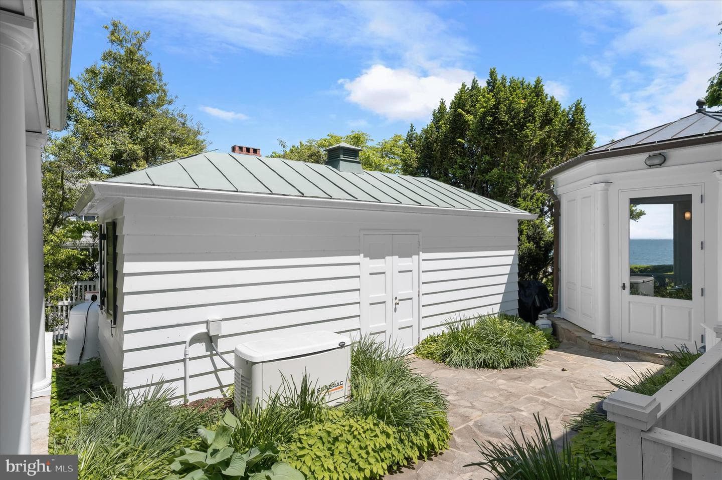 747 Bywater Road photo 86