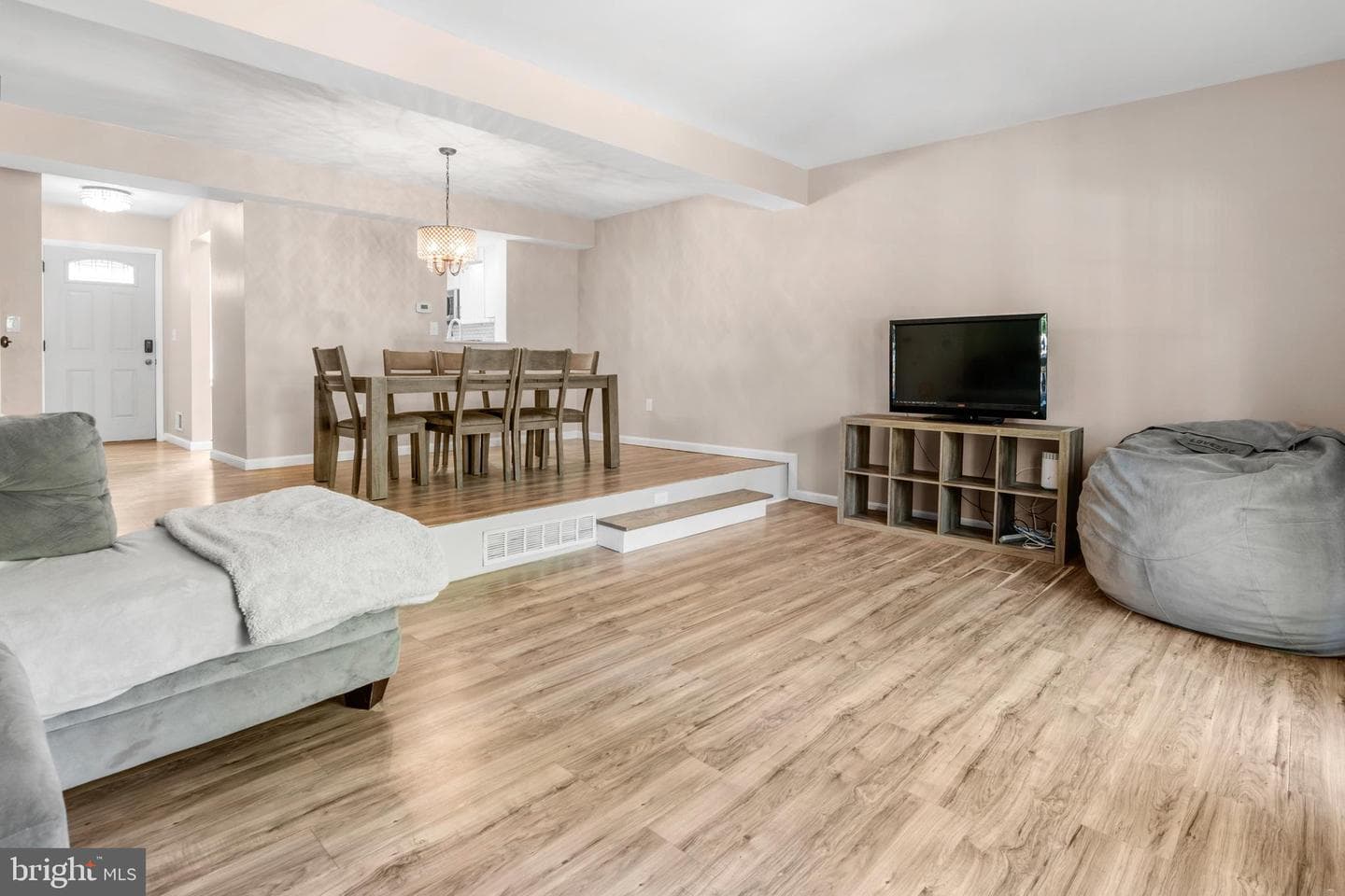 452 Knottwood Court photo 14
