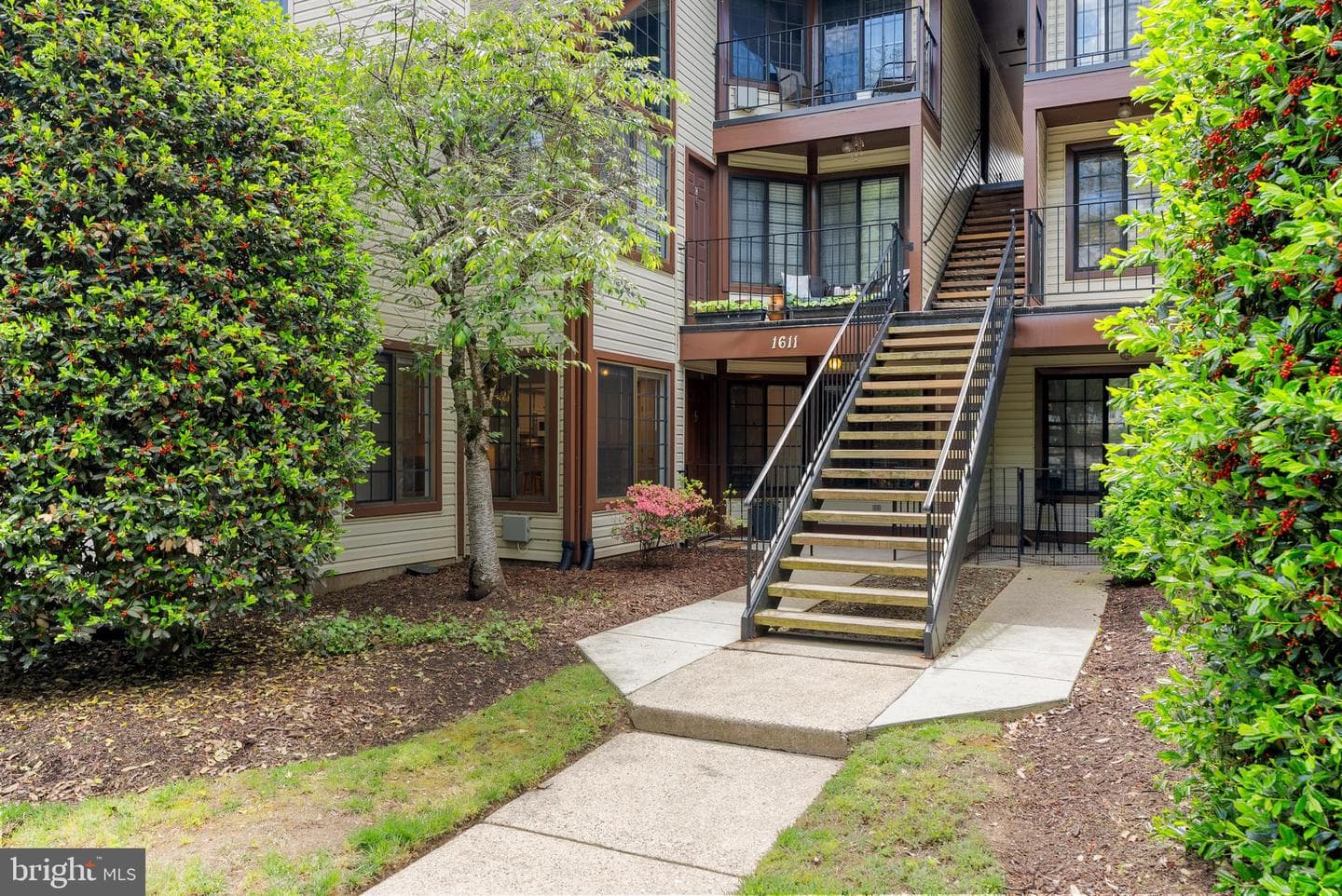 1611 Airy Hill Court #9a photo 4