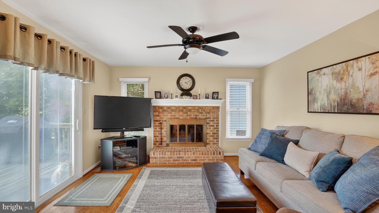 1120 Charing Cross Drive photo 21