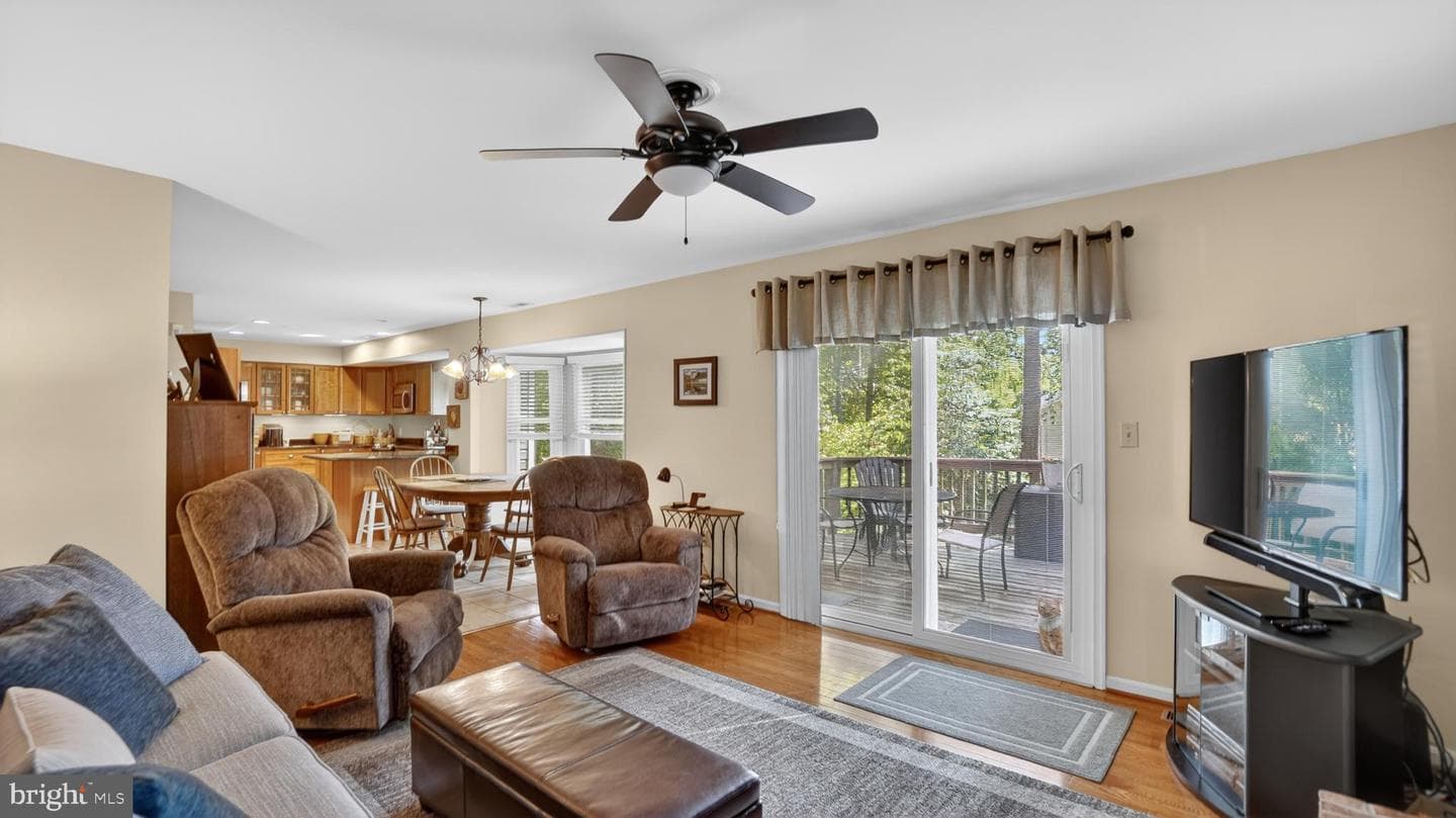 1120 Charing Cross Drive photo 23