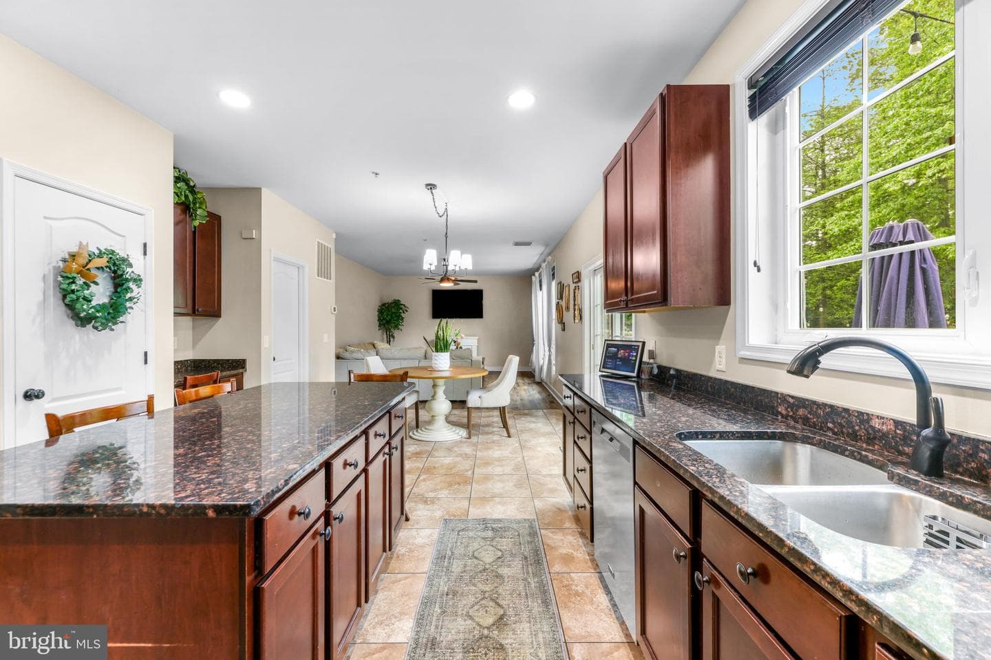 141 North Drive photo 6