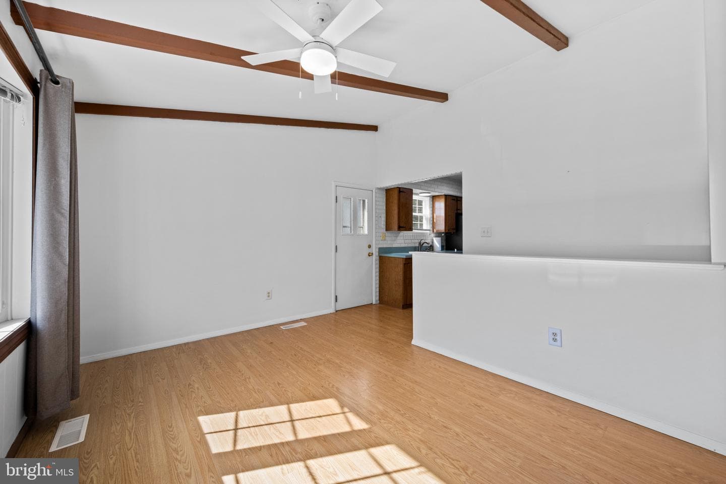 8091 Phirne Road E photo 15