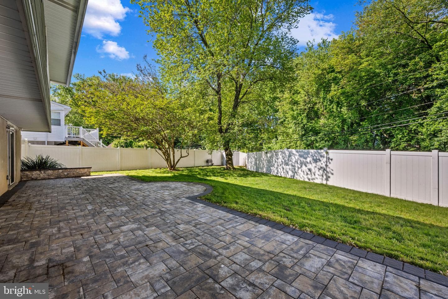 8091 Phirne Road E photo 34