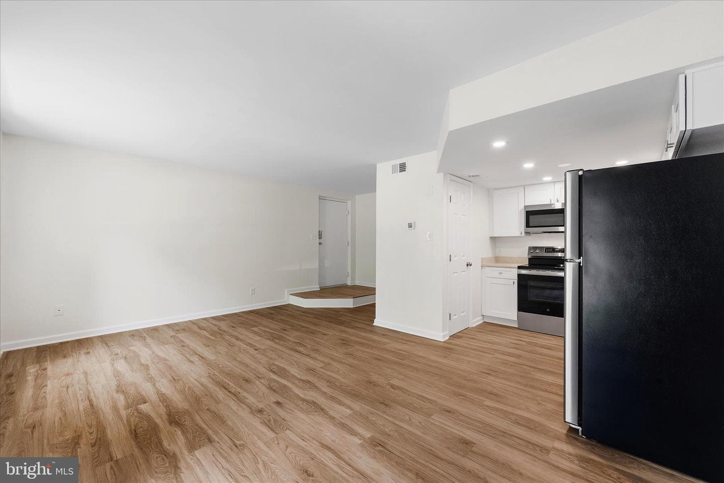 604 Newbridge Court #3-604 photo 7