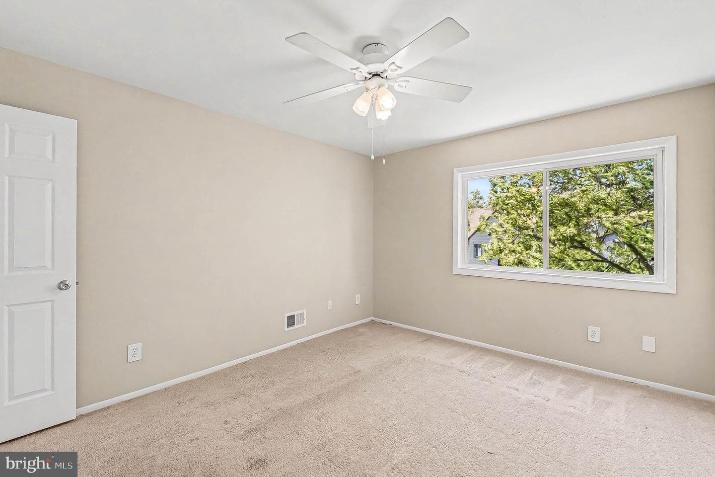 1912 Tupello Place photo 18