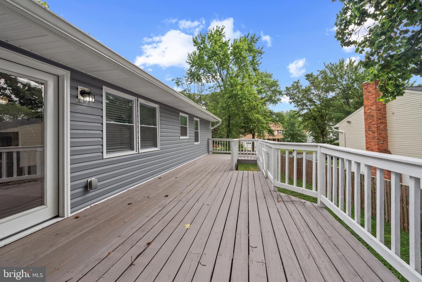 481 Eastwood Court photo 26