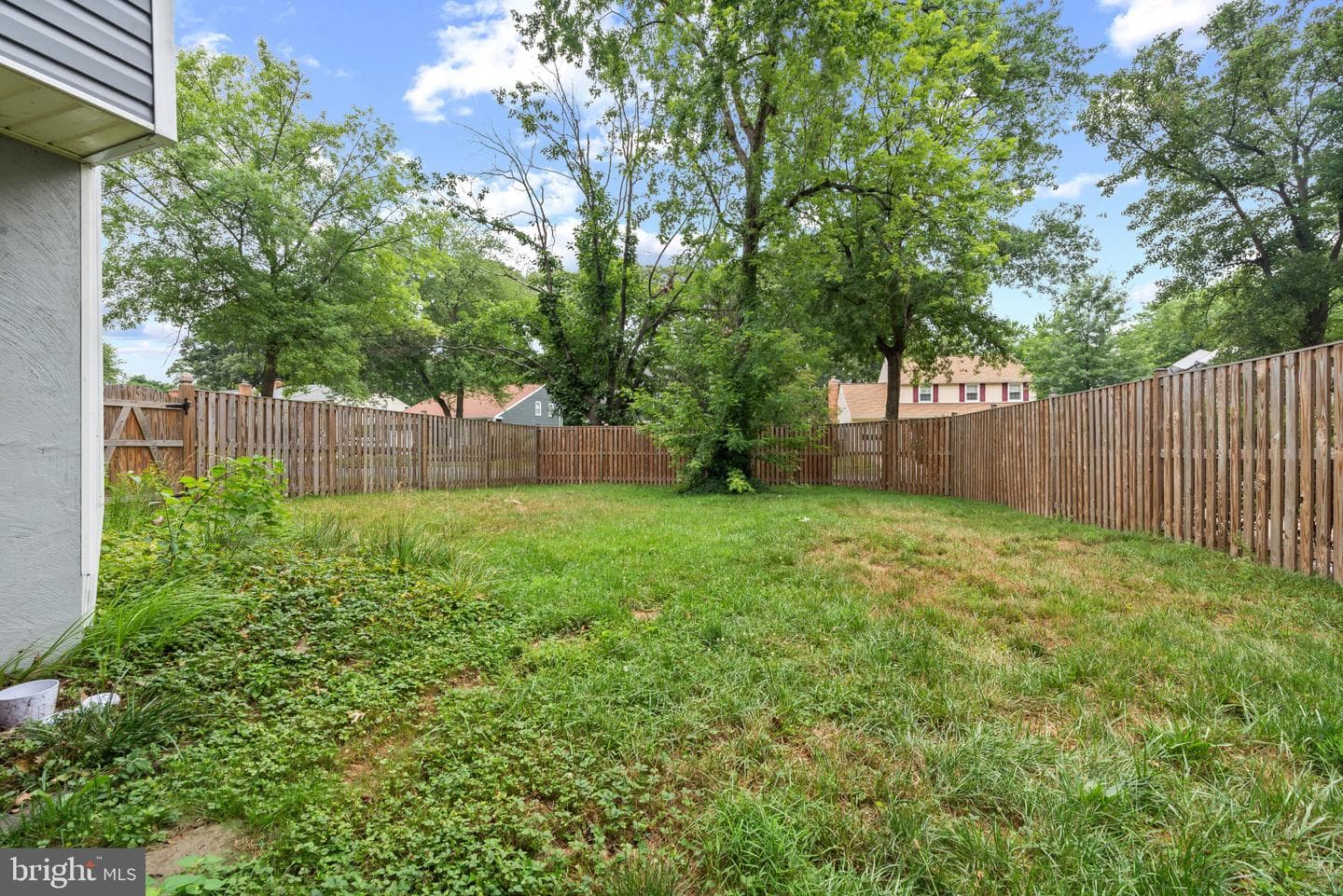 481 Eastwood Court photo 29