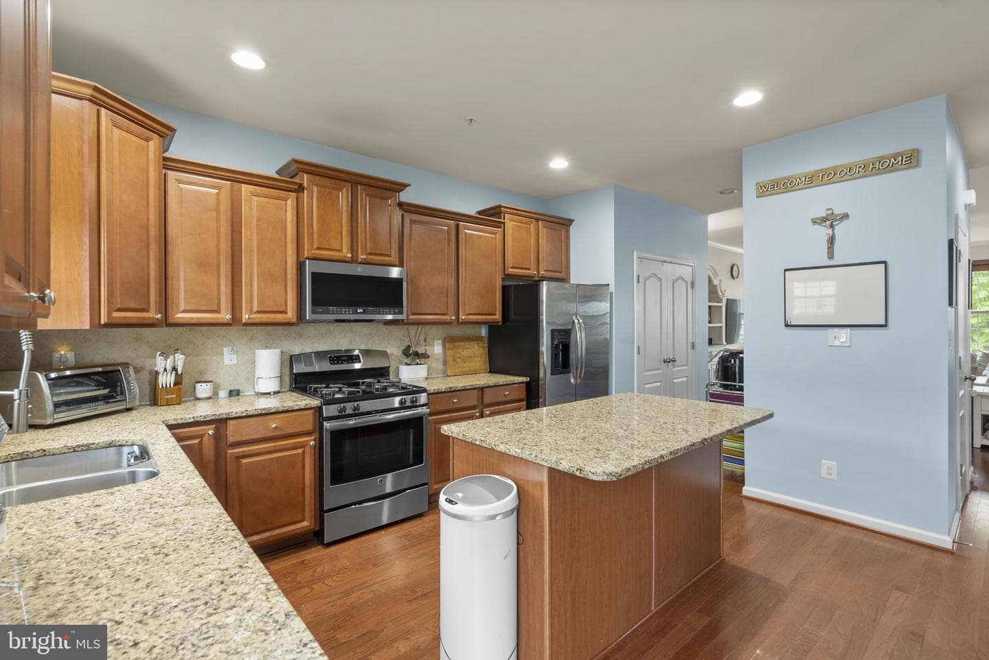7621 Timbercross Lane photo 10