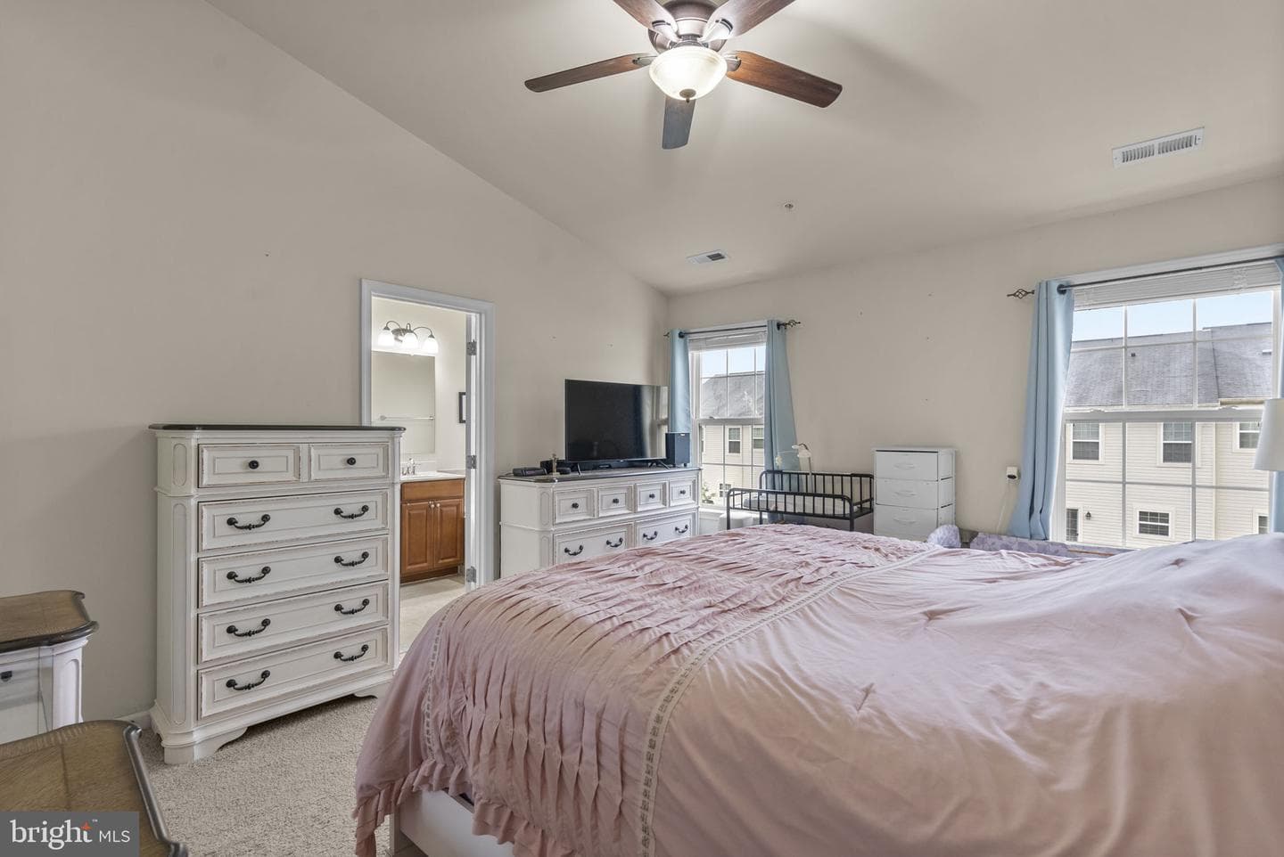 7621 Timbercross Lane photo 17