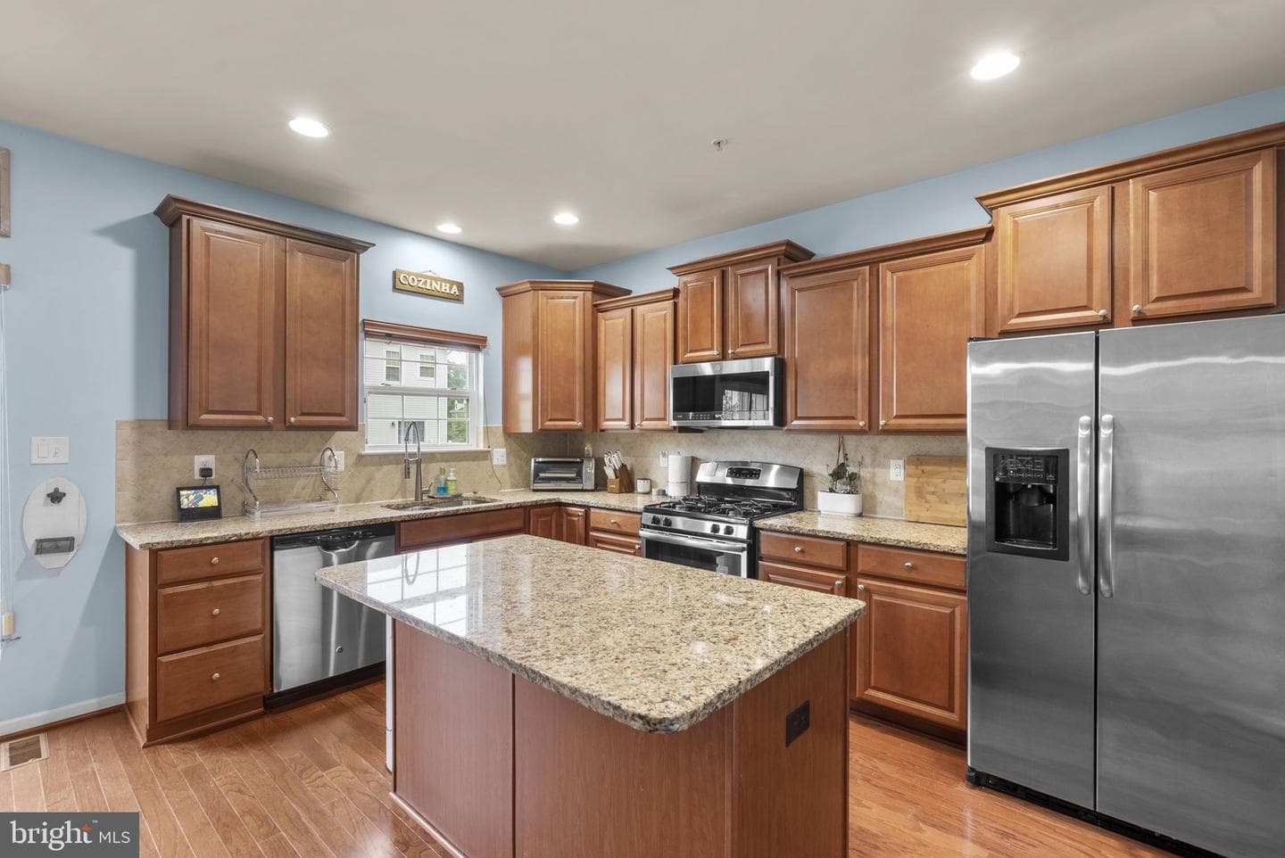 7621 Timbercross Lane photo 9